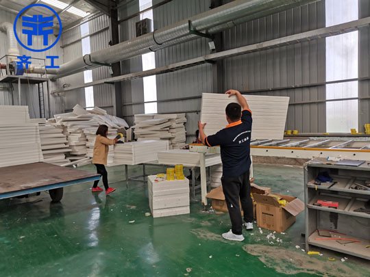 冷庫(kù)保溫板是衡量冷庫(kù)好壞的重要因素